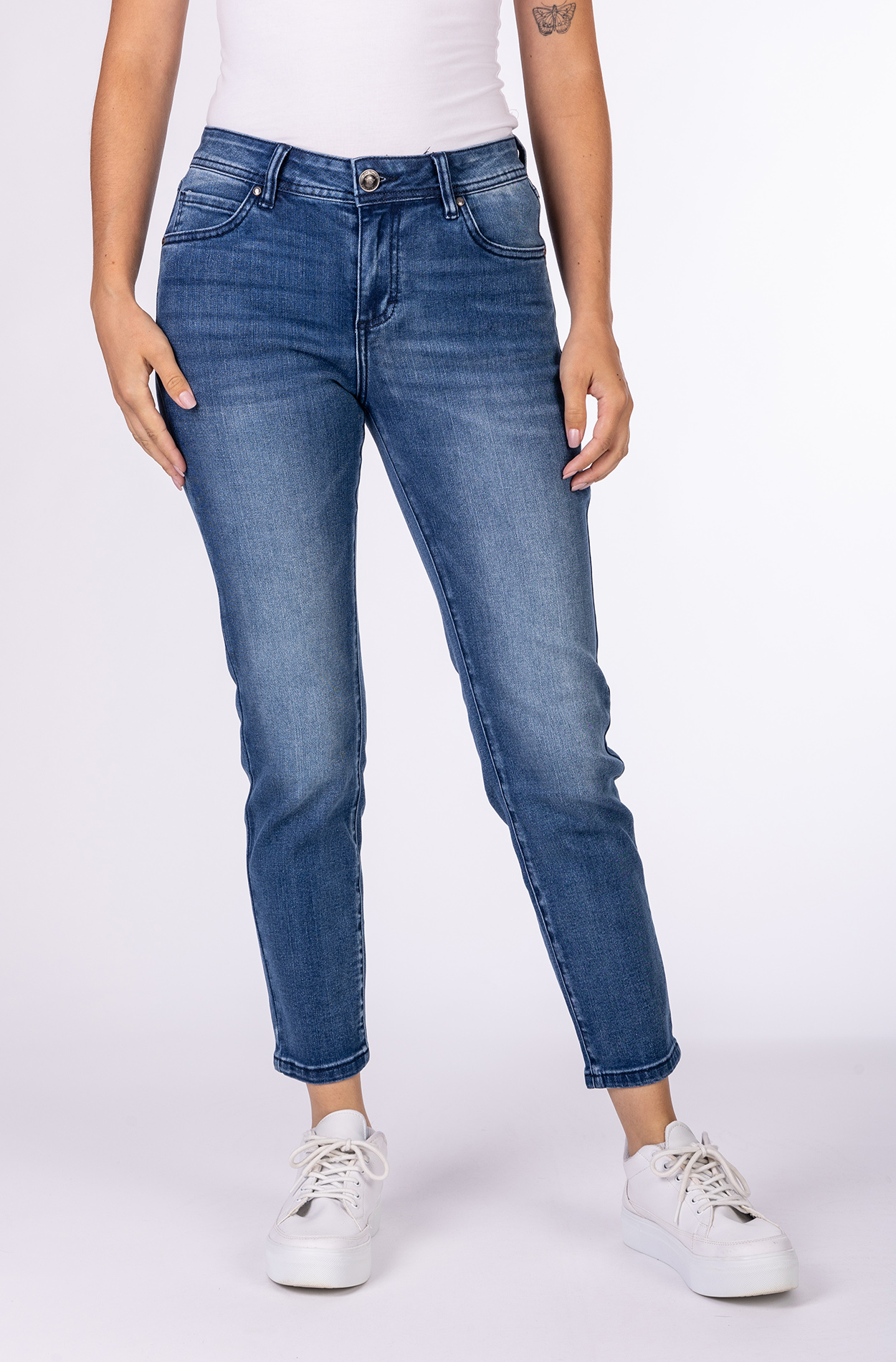 Ava 30834B | Basic | Slim Fit | High Ankle 