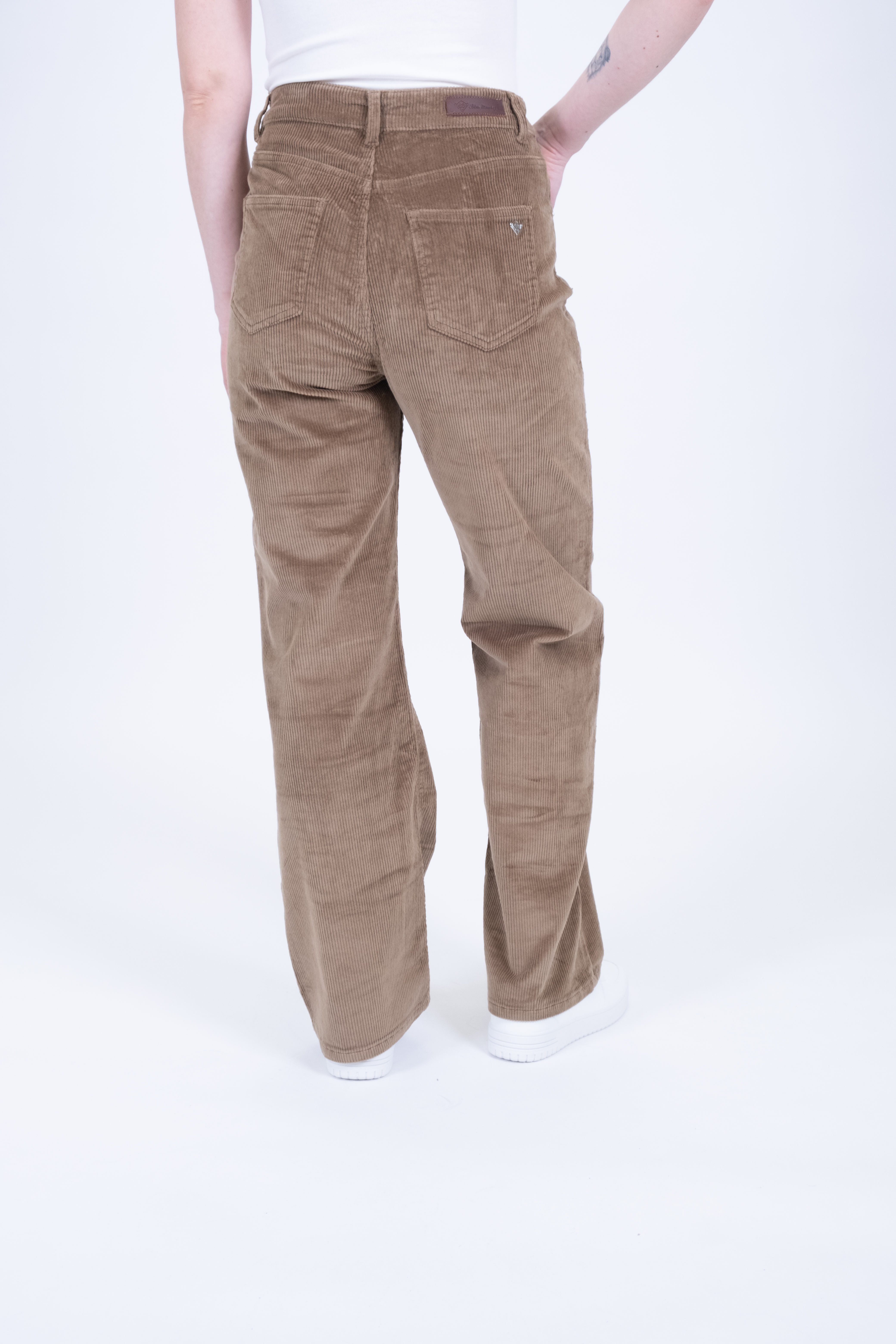 57Liz 11562Y | Wide Leg | Cord