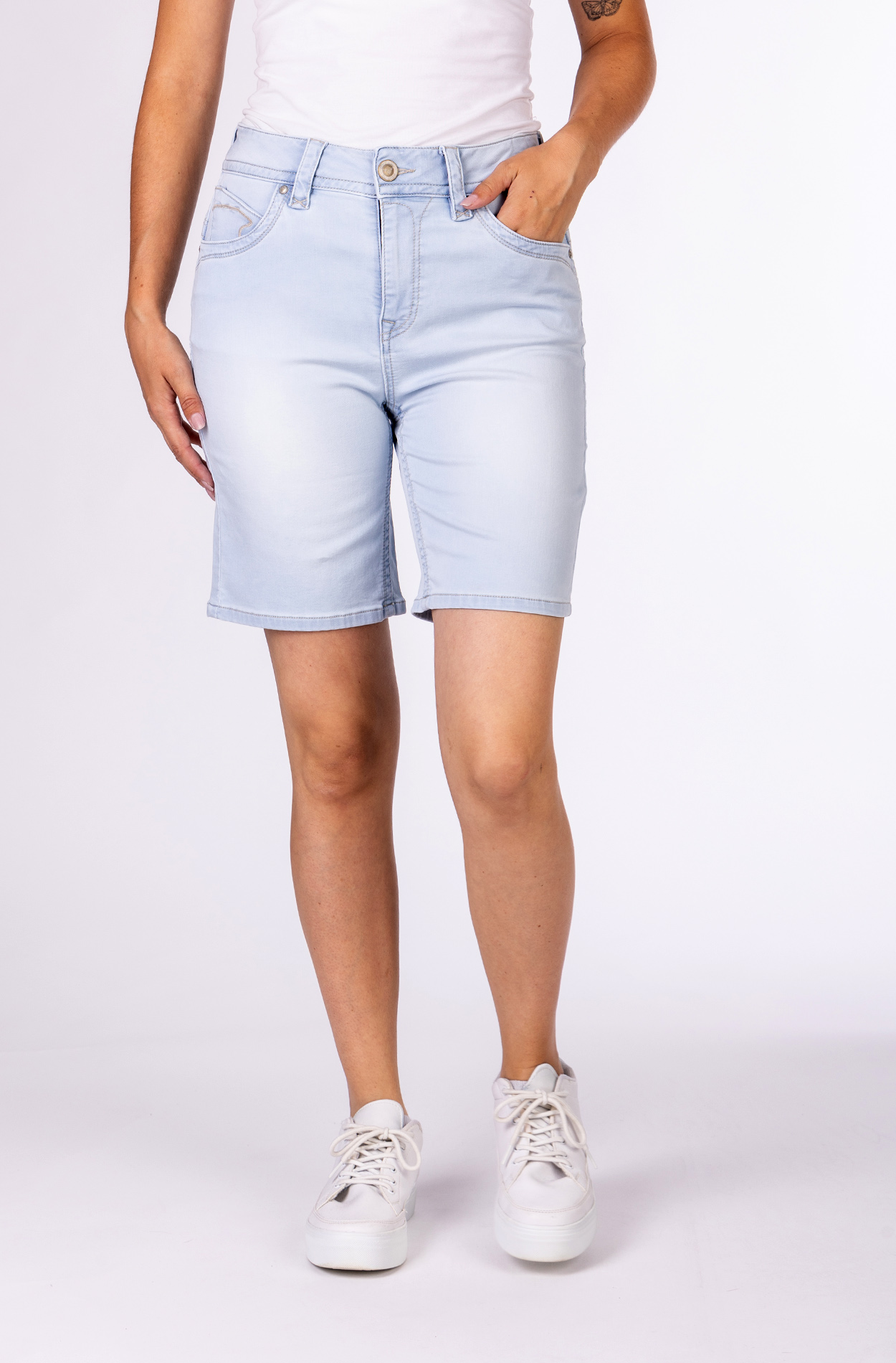 57Melody 31005X | Jog-Denim-Shorts | Loose Fit | Light Blue