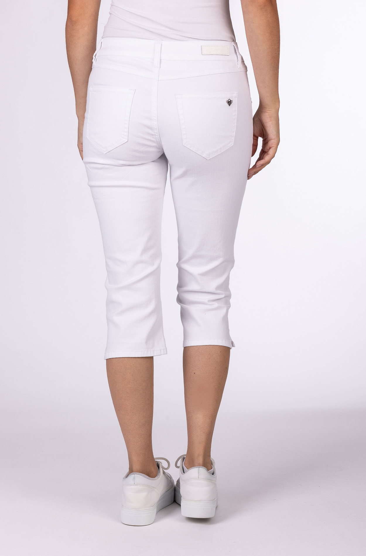 57Sandy 31018X | Slim Fit | Capri | White
