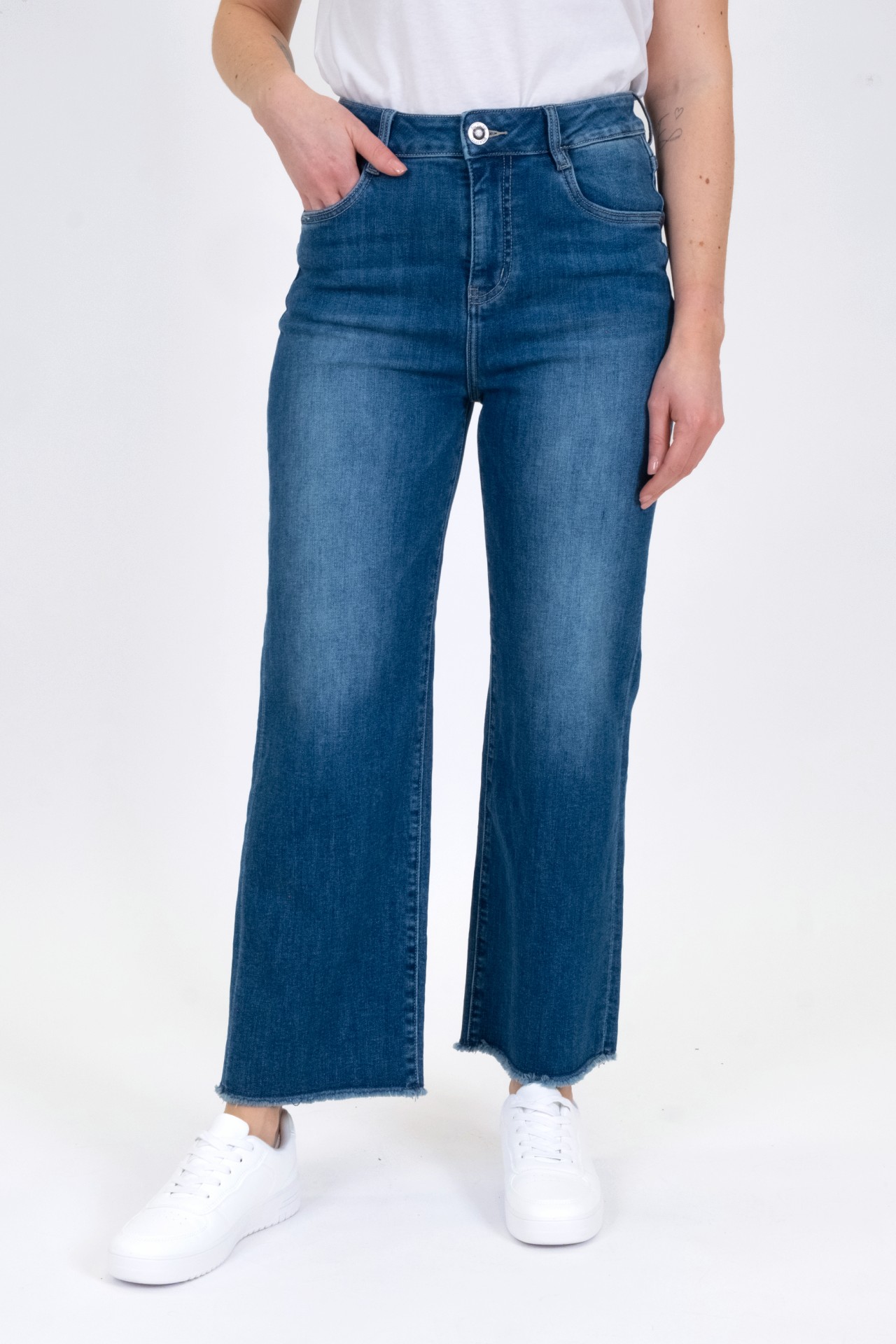 57Liz 30950Y | Wide Leg | Cropped | Blue