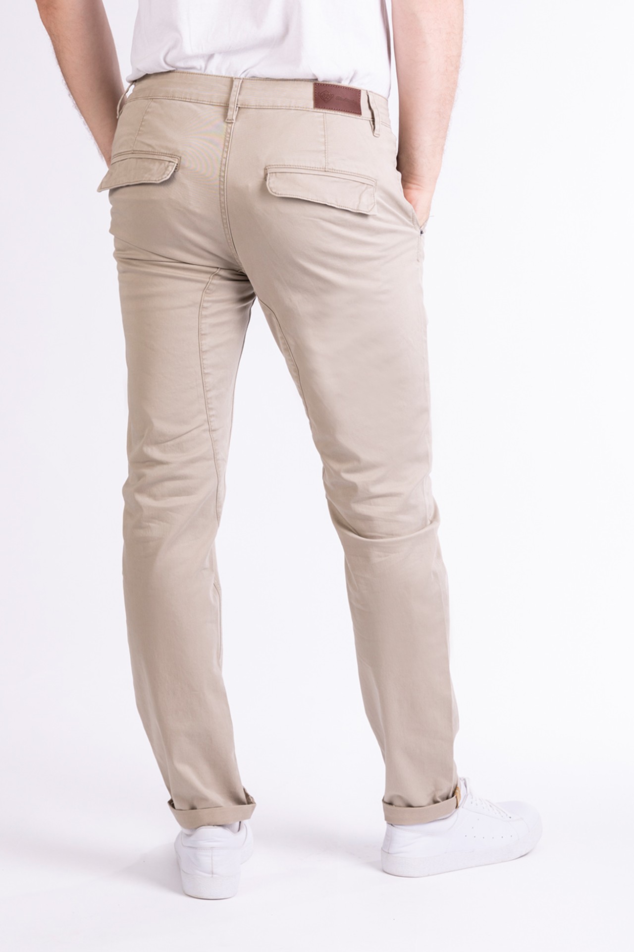 57Theo 40120X | Chino | Sand