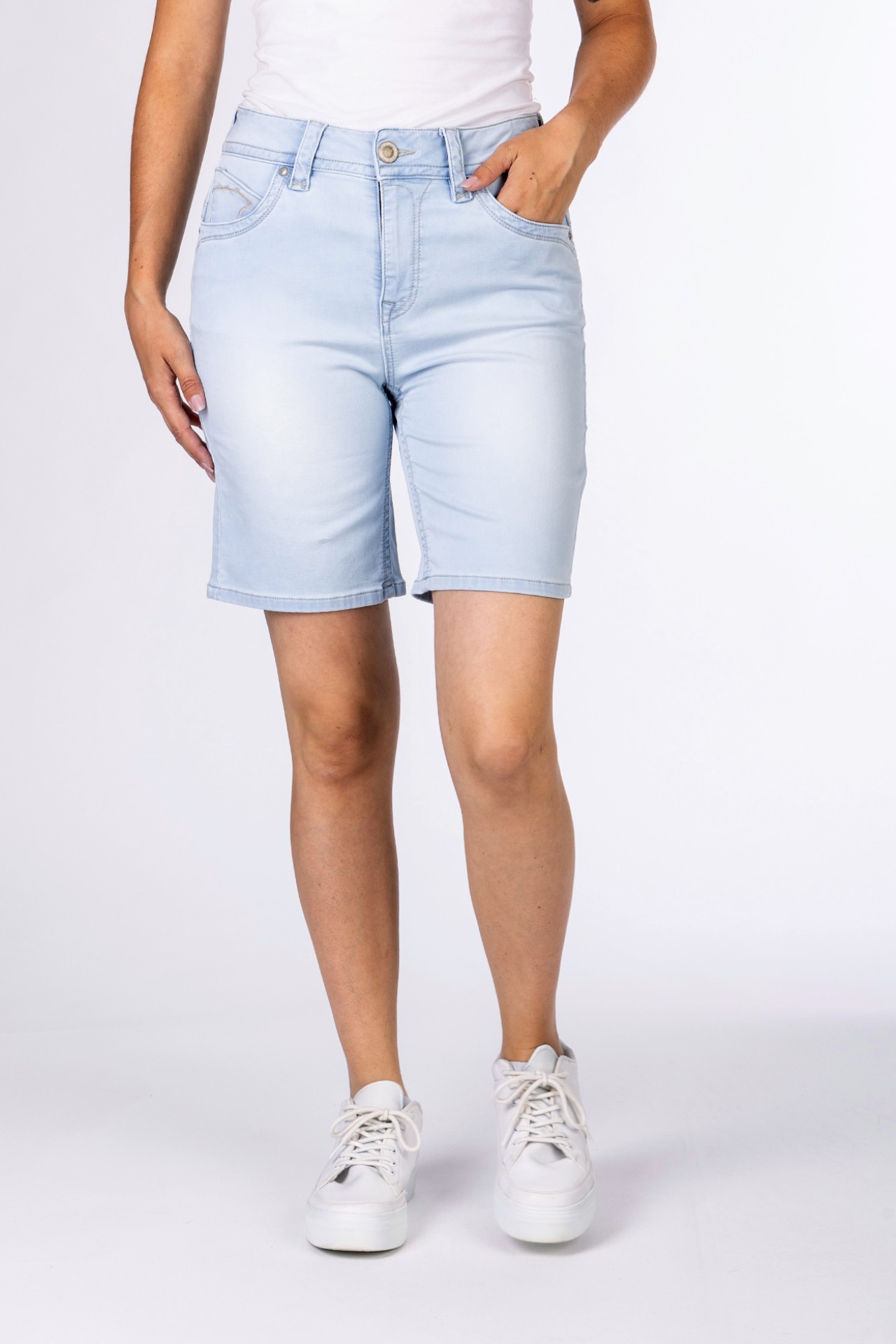 57Melody 31005X | Jog-Denim-Shorts | Loose Fit | Light Blue