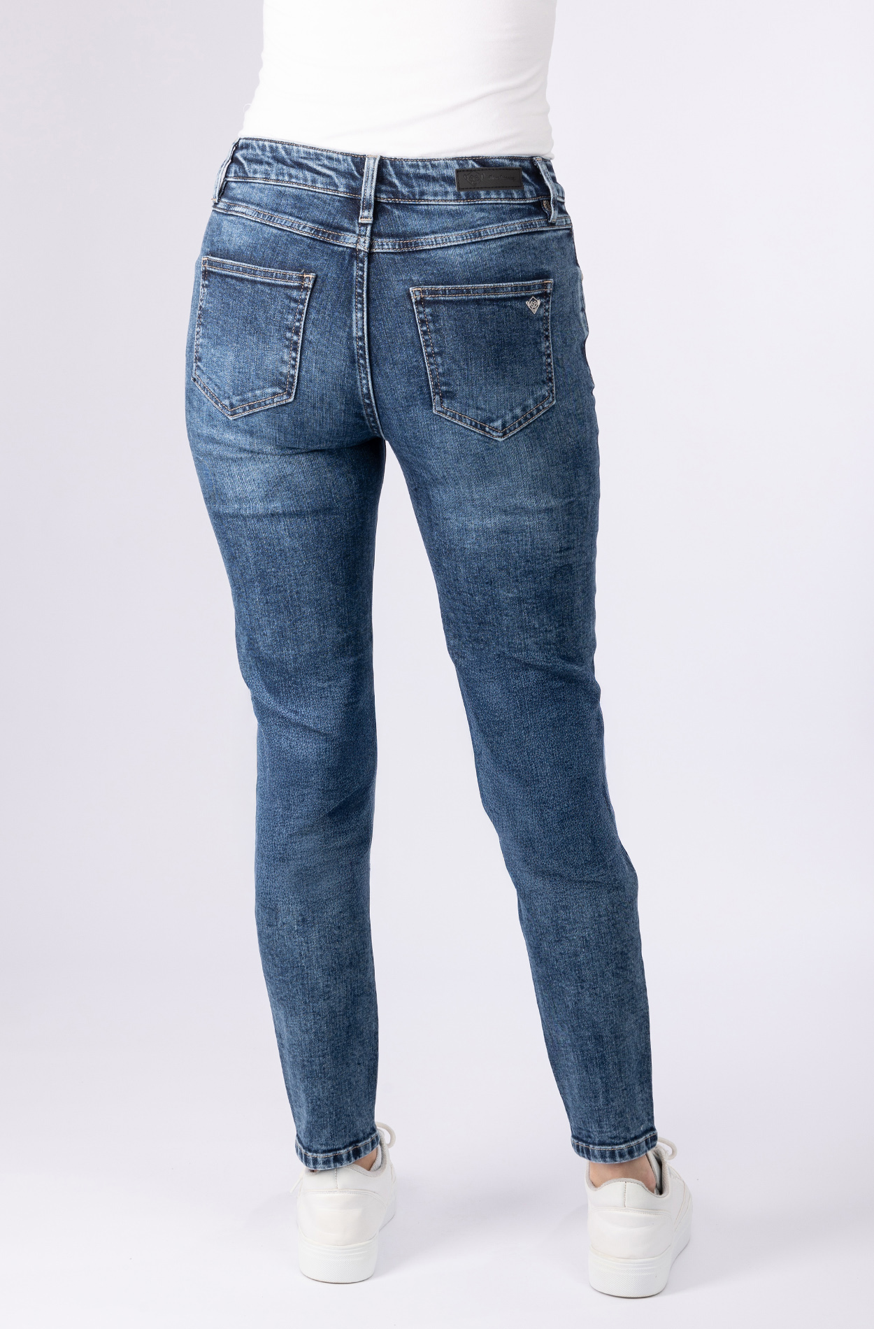 57Hannah, Mom-Fit-Jeans, Five-Pocket-Style, schmal zulaufender Beinschnitt