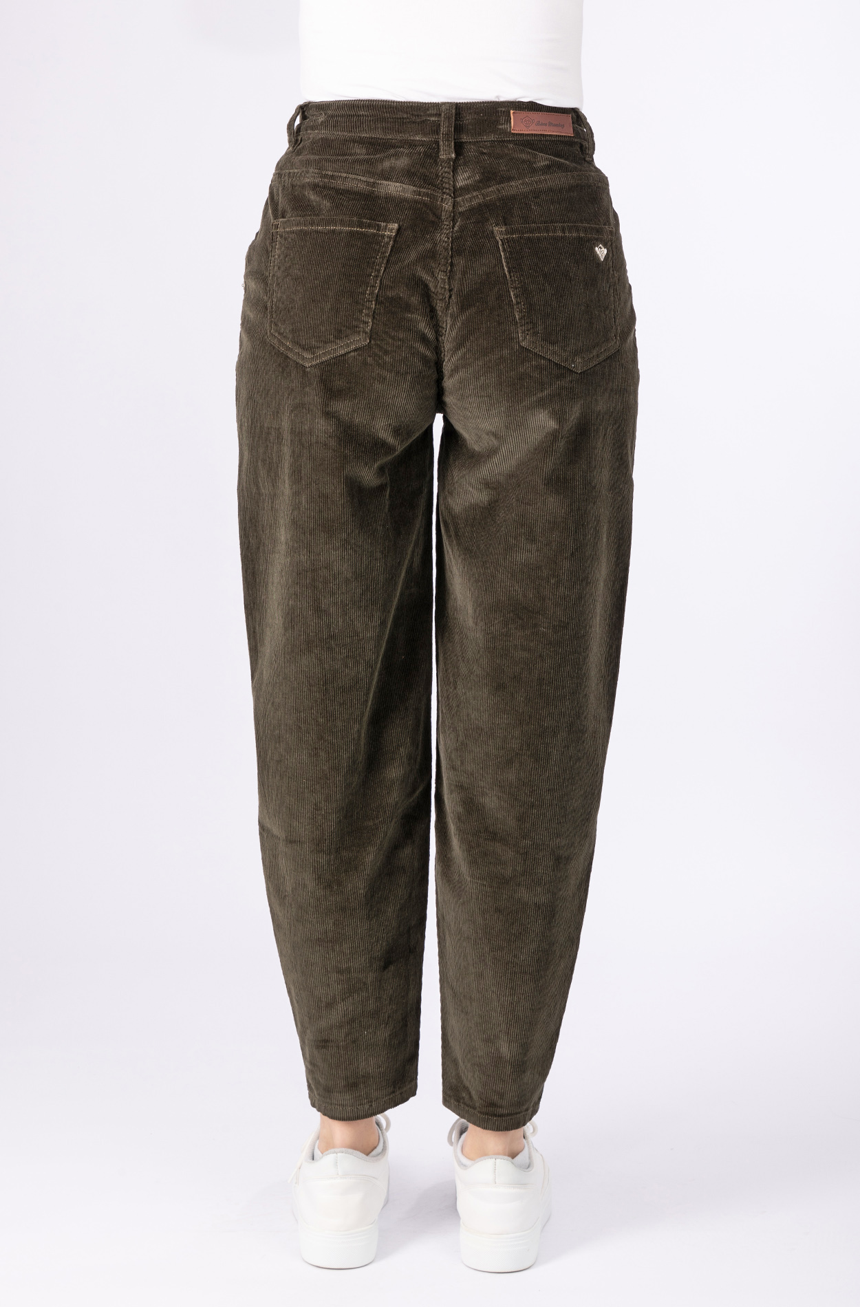 57Ashley, Balloon-Fit, Cordhose, verkürzt, mit Bundfalten