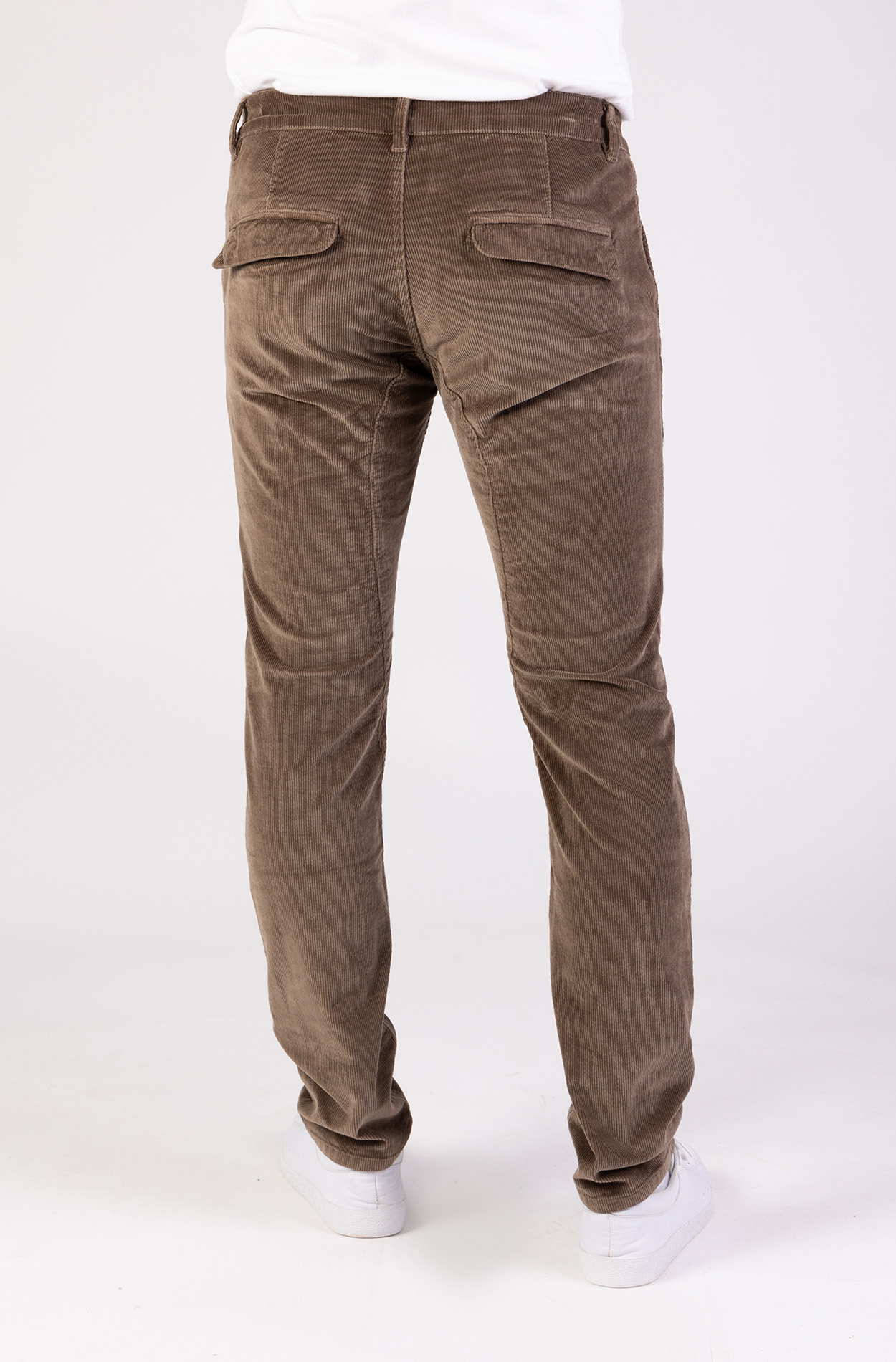 57Theo, Tapered-Fit, Cord-Hose im Chino-Design