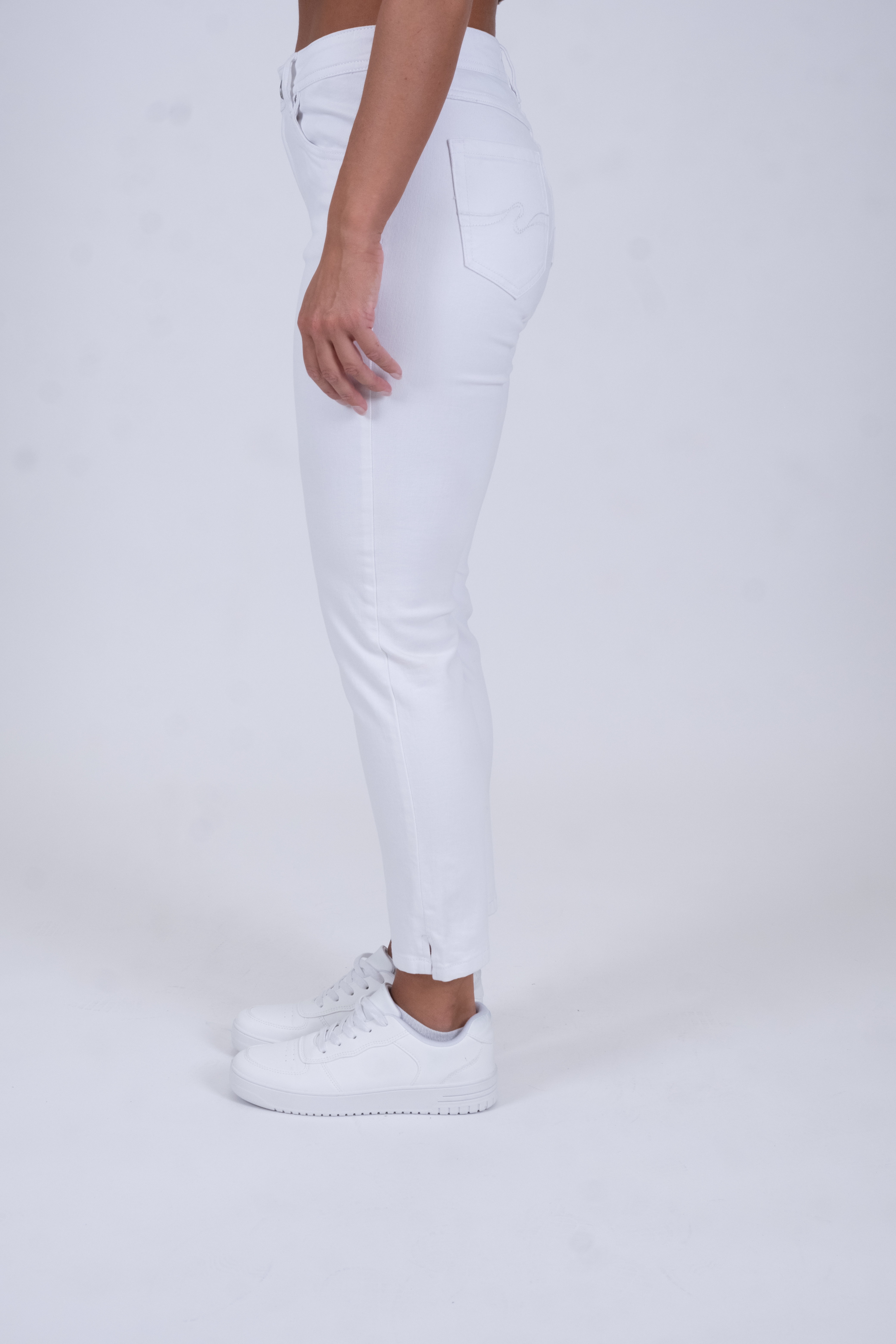 Ava 30834B | Basic | Slim Fit | High Ankle 