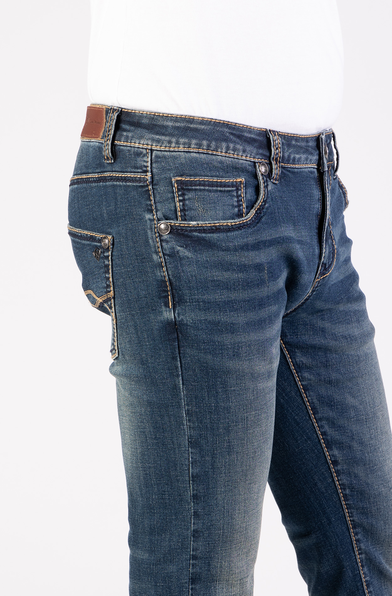 57Gordan, Slim-Fit-Jeans, 5-Pocket-Style, Dicke Kontrastnähte